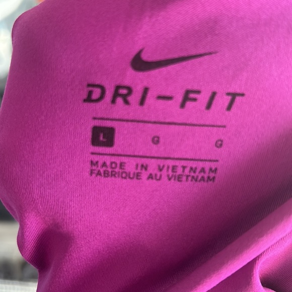 Nike Dri-Fit Criss Cross workout tank - Picture 4 of 5